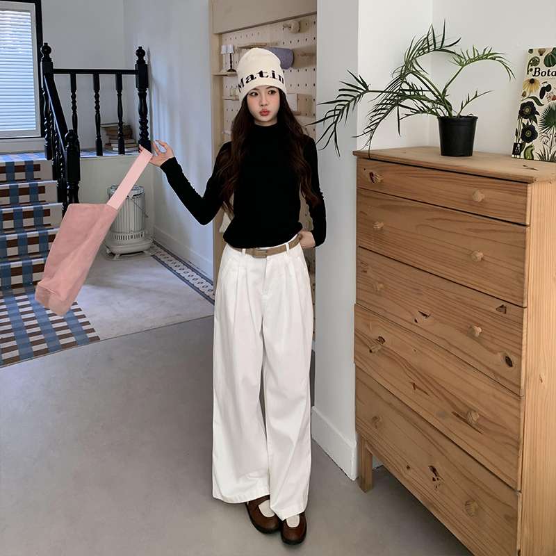 ゆったりワイドタックパンツ