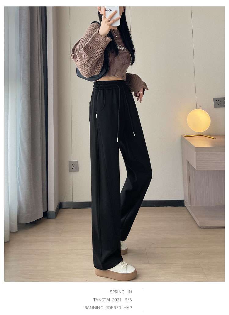 リブクロップドニット×ドレープパンツセットアップ