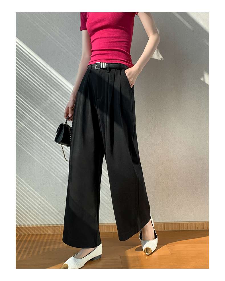 美シルエットタックパンツ