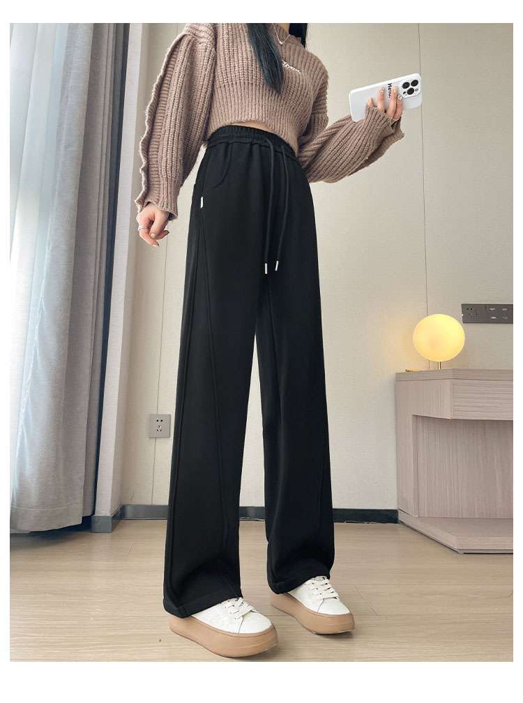 リブクロップドニット×ドレープパンツセットアップ