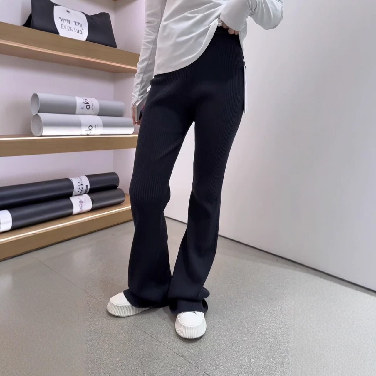 リブ編みストレートパンツ