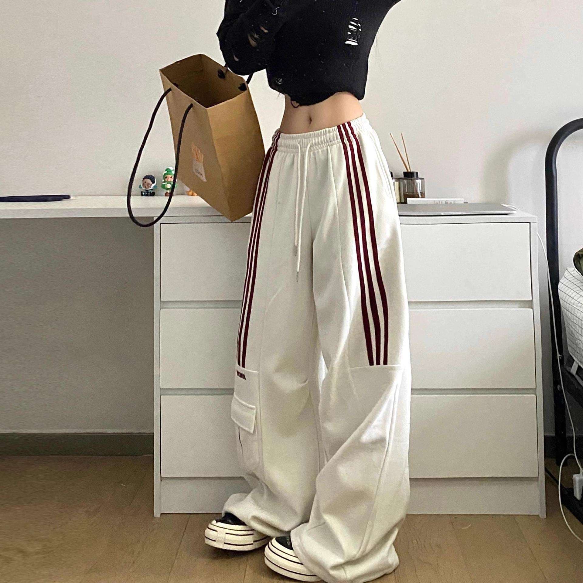スポーティーワイドパンツ
