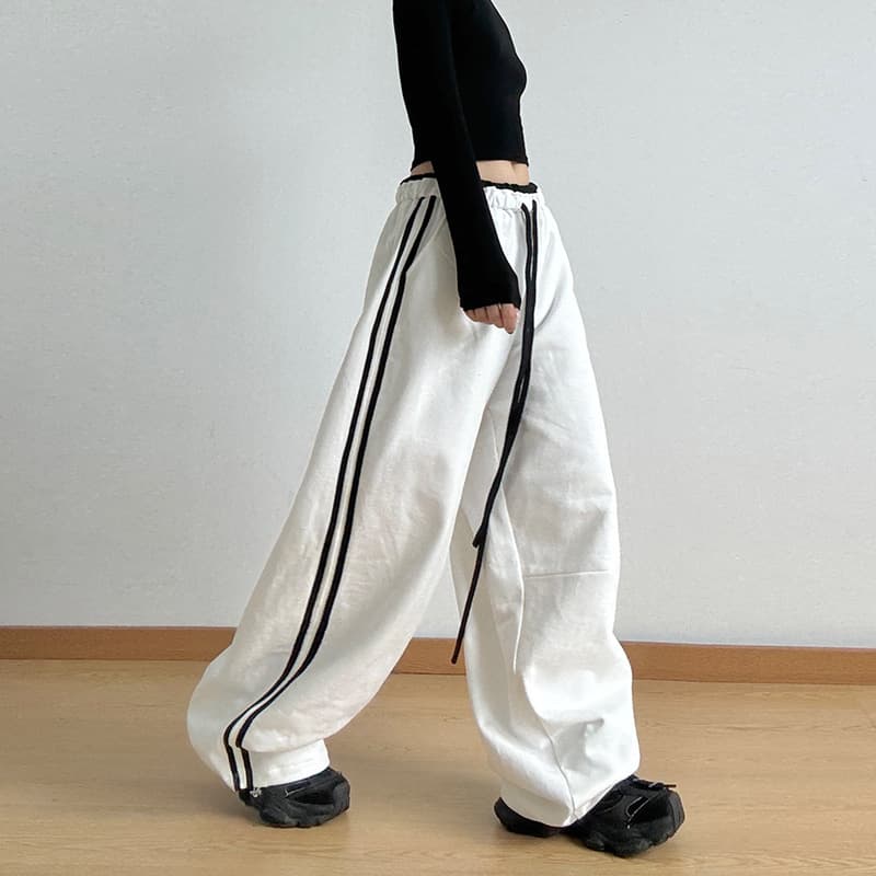 サイドラインワイドパンツ