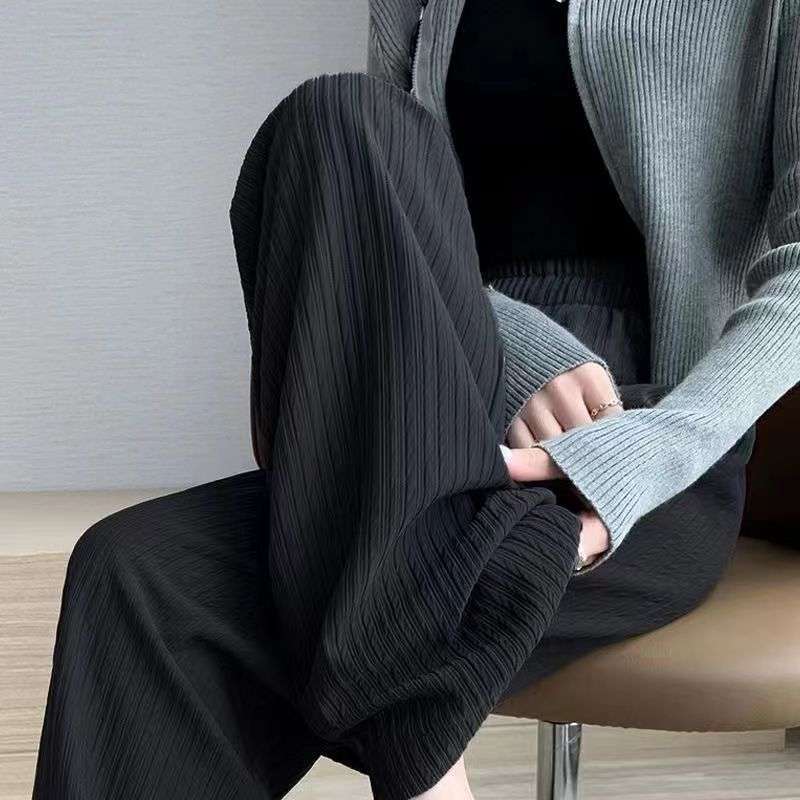 プリーツワイドタックパンツ